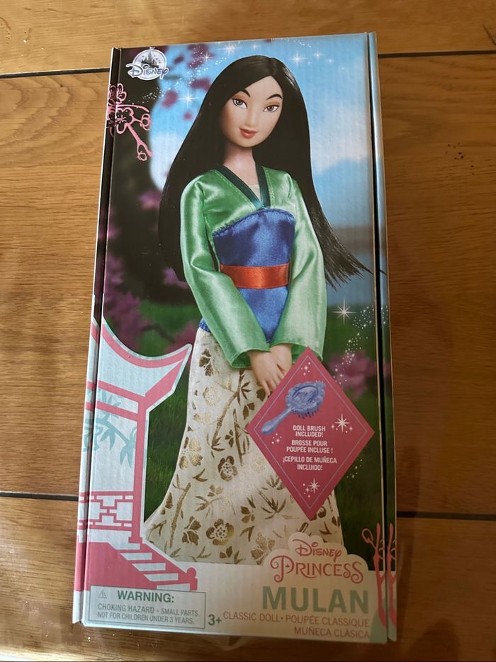 Poupée Disneyland Milan Neuf