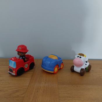 Lot 3 véhicules + 1 personnage