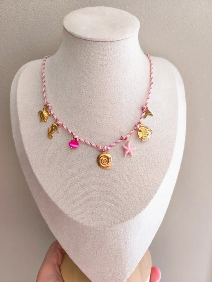 Collier doré, rose clair et blanc avec charms de la mer - photo numéro 6