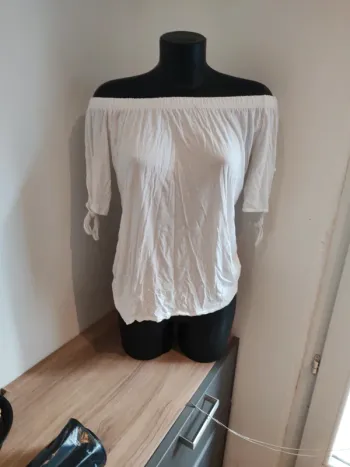 T-shirt épaules dénudées manches 3/4
