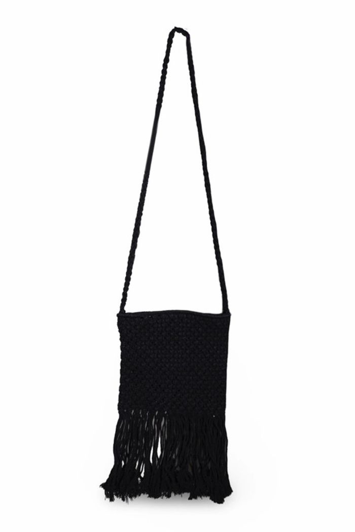 Sac bandoulière noir en macramé et franges • macramé crossbody bag with fringes - photo numéro 5