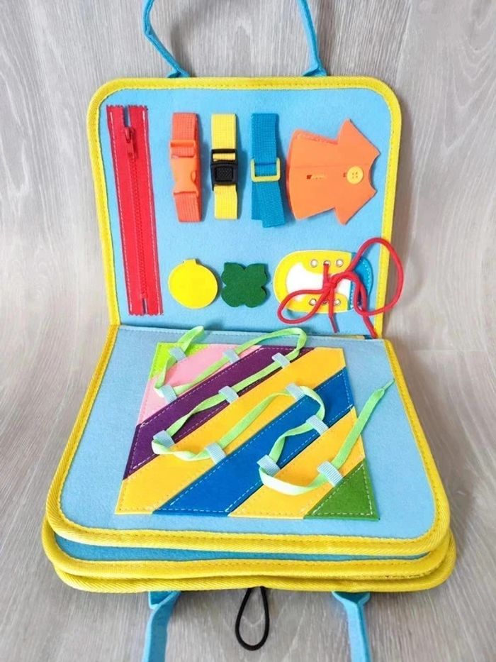 Livre éducatif en feutrine apprentissage