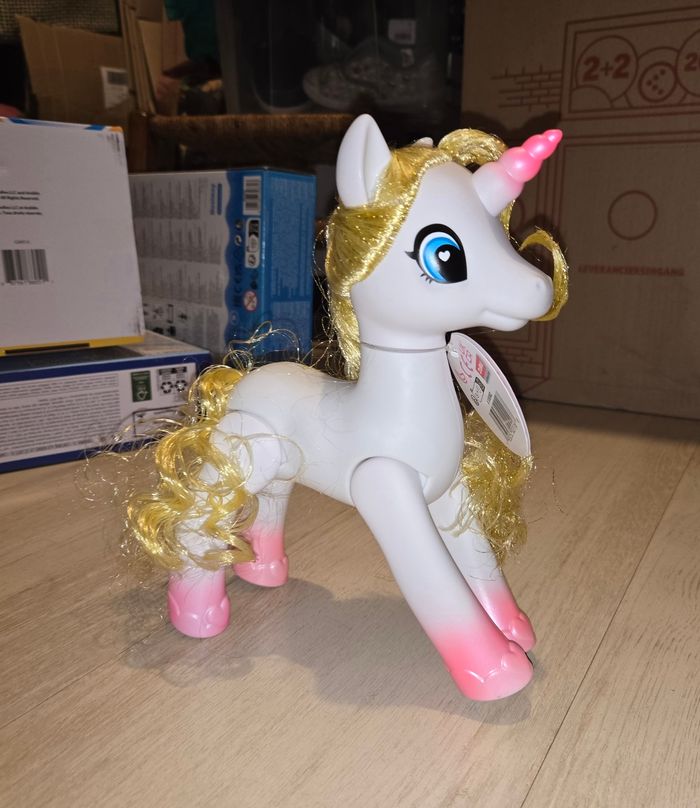 Licorne à coiffer neuve