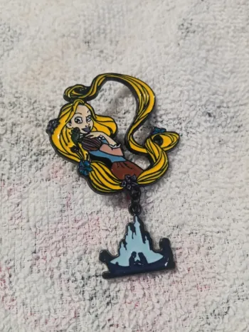 Pin's de princesse raiponce neuf