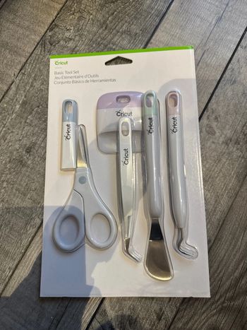 Set outils cricut neuf