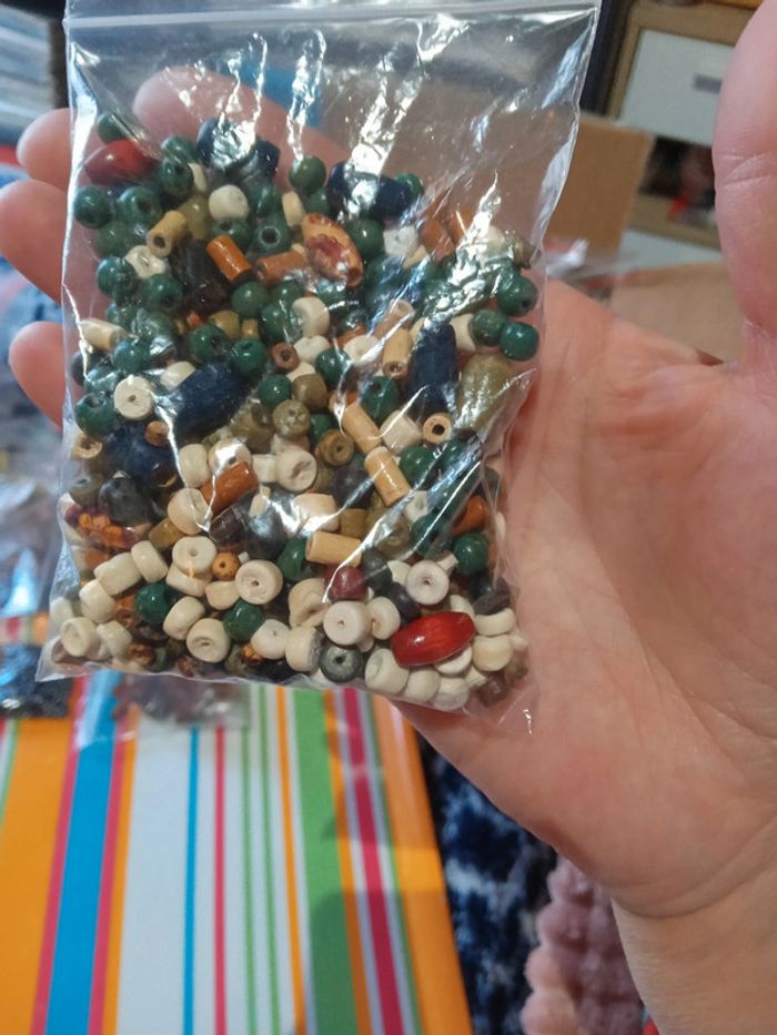 Perles en bois différentes tailles - photo numéro 3