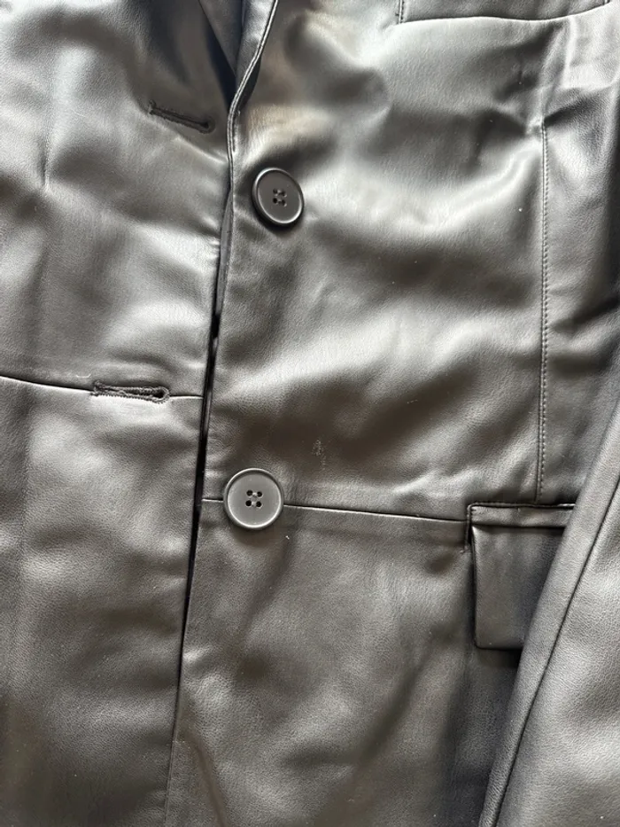 Blazer en simili cuir Bershka - photo numéro 6