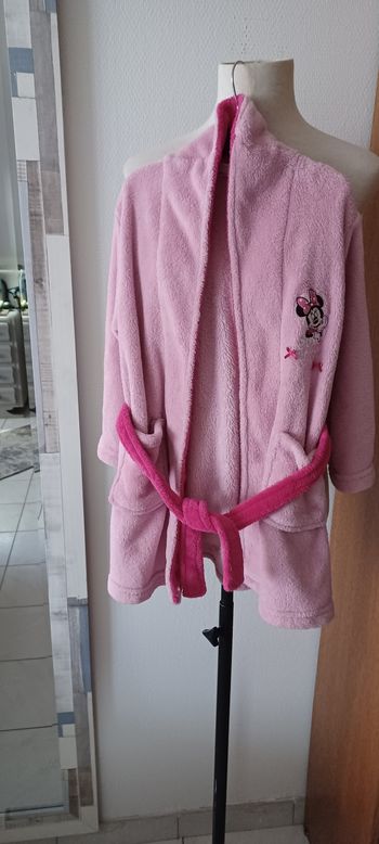 Très beau peignoir tout doux fille T 6 ans
