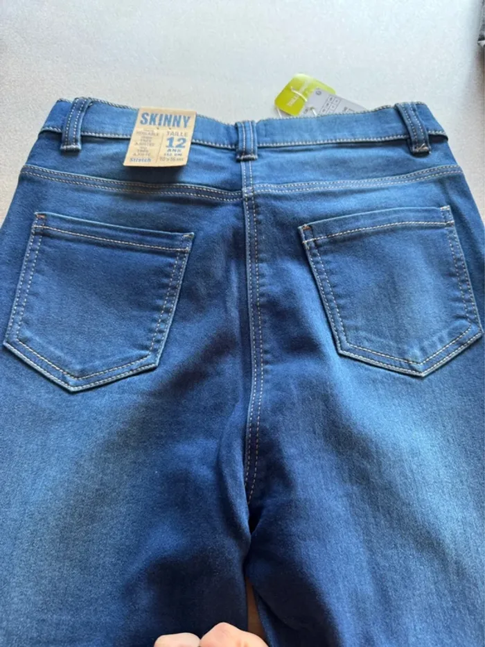 Lot 2 pantalons neufs Gémo 12 ans - photo numéro 5