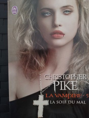 Livre la vampire