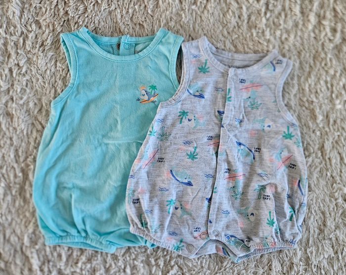 2 barboteuses 1 mois