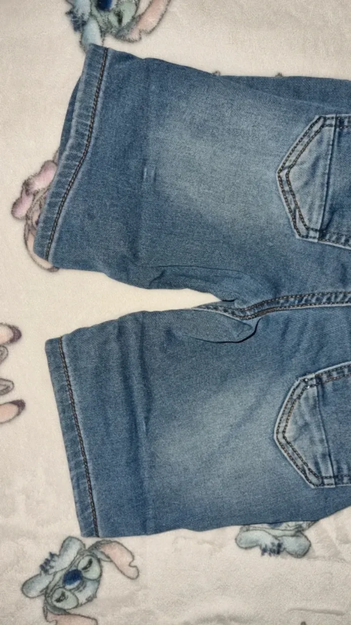 Short en jean 5/6 ans en très bon état - photo numéro 6
