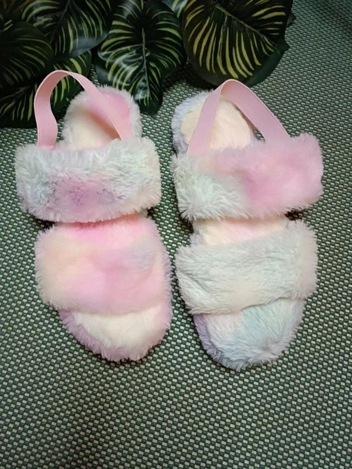 🔸Pantoufle multicolore Moumoute, Taille 40. Neuf🔸