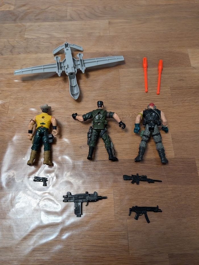 Lot militaire figurines 10 cm et véhicules - photo numéro 8