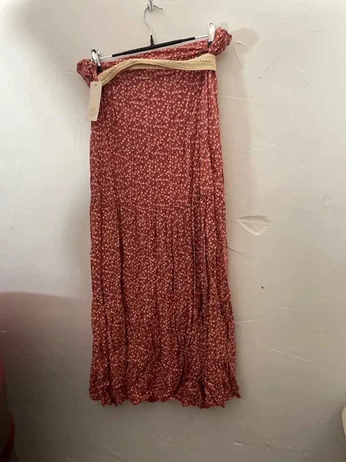 Jupe, rouge, corail n°484 - photo numéro 3