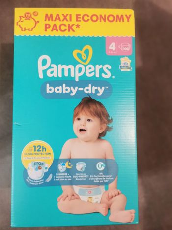 Couches pampers taille 4