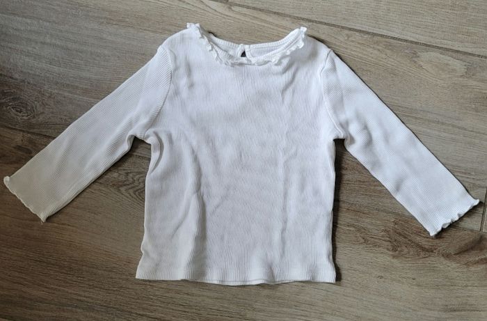 Ensemble combinaison courte et t-shirt manches longues  taille 18 mois - photo numéro 6