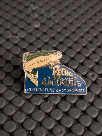 Pin's Pêche à la truite Saint Georges
