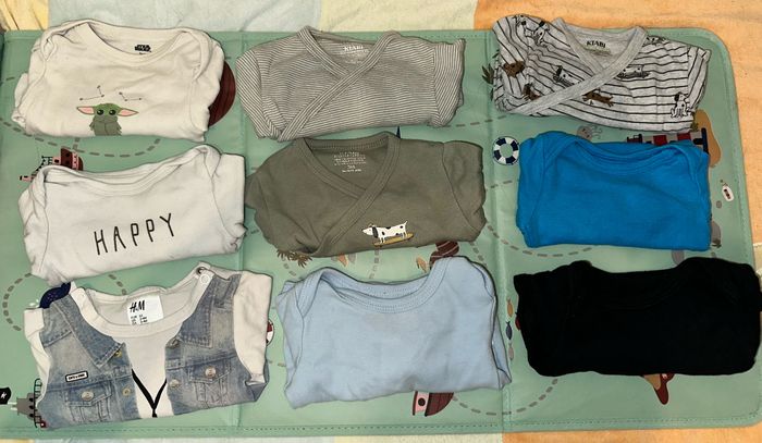 Lot 10 bodies manches longues taille 3 mois