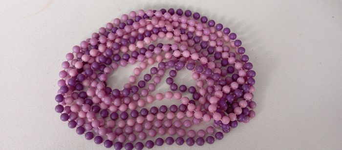 3 colliers sautoirs dégradé de violet