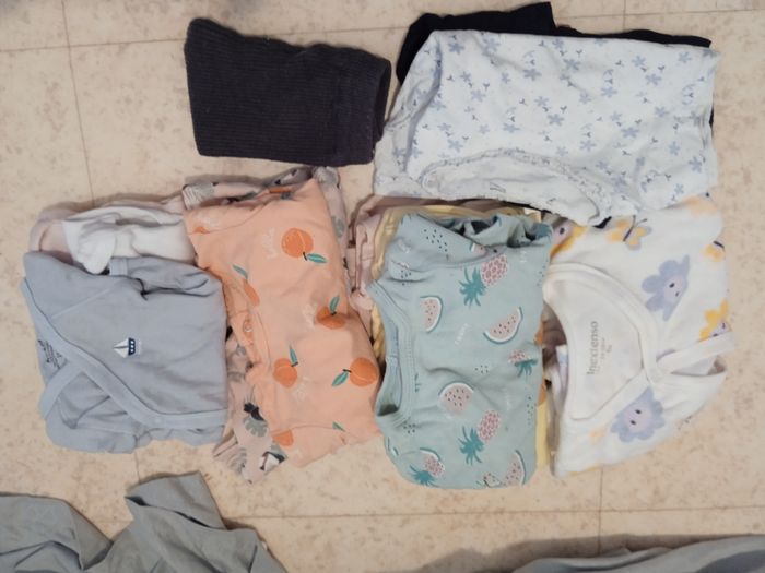 Lot vêtements fille 1 mois