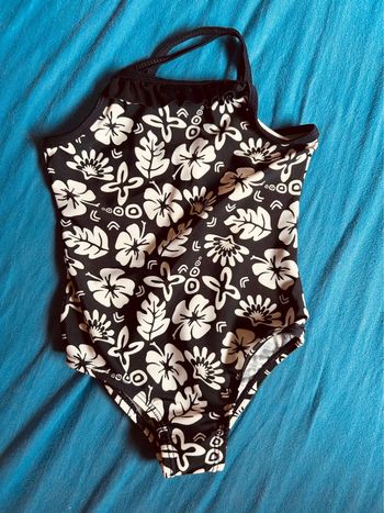 Maillot de Bain 1 piece 3 ans fleurs
