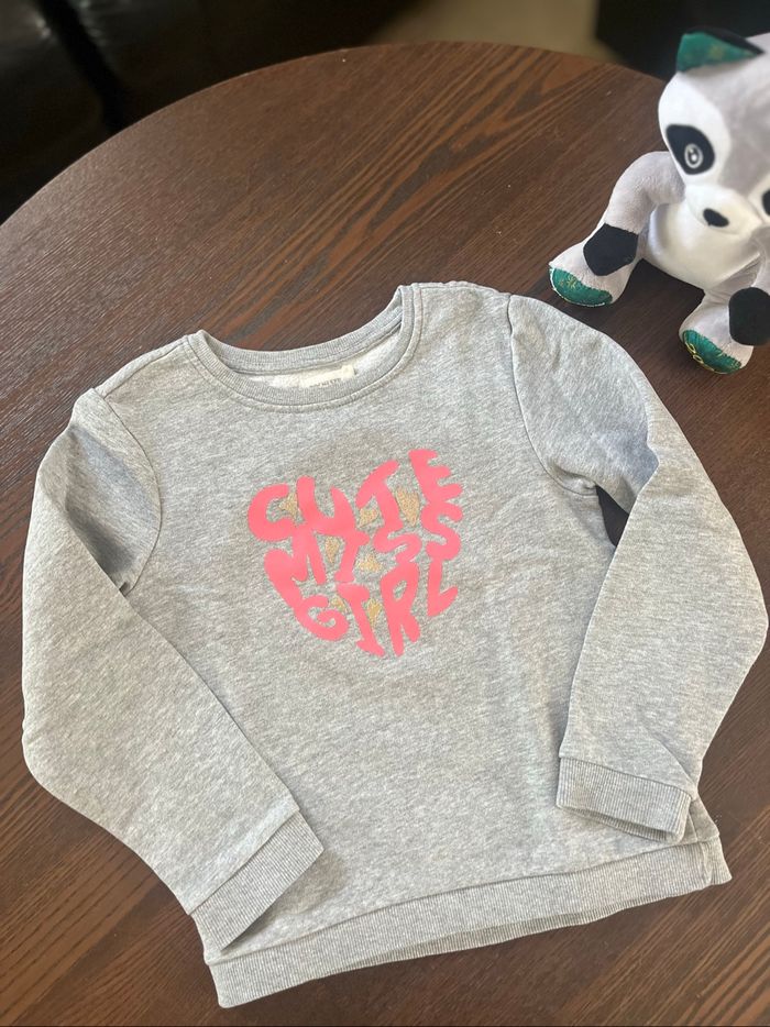 Pull fille 8 ans