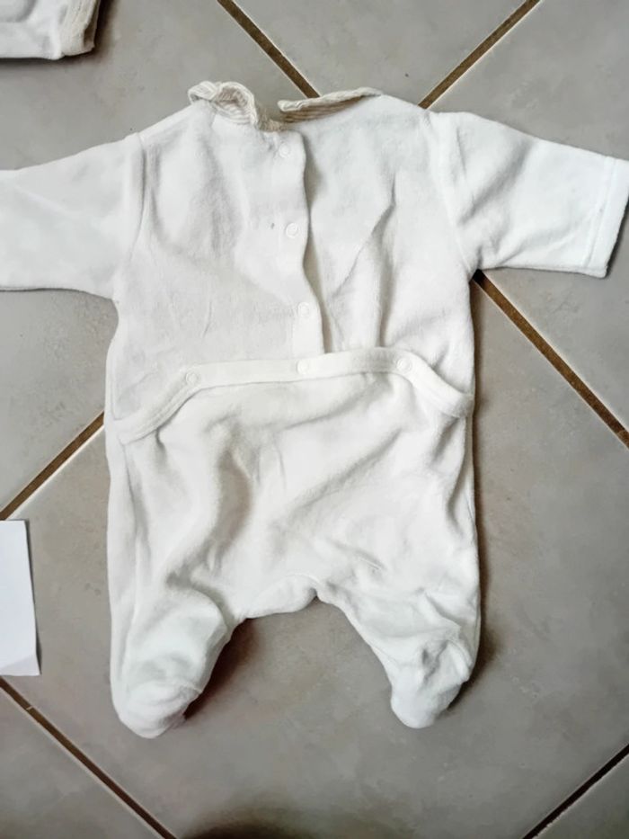 Lot de 2 pyjamas taille 0 mois - photo numéro 3