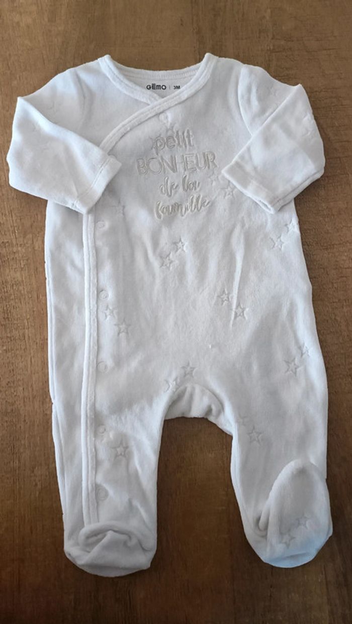 Lot 3 pyjamas Gémo 3 mois en très bon état - photo numéro 3