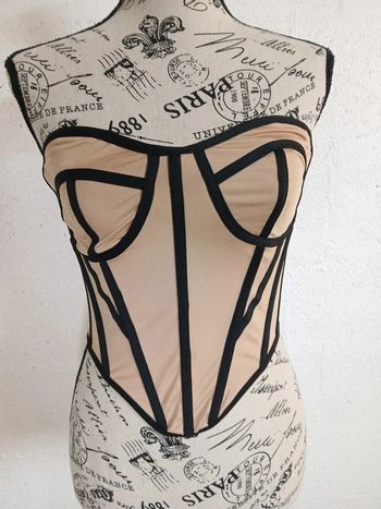 💥 Bustier style corset beige & noir – Taille XS – Sexy & tendance