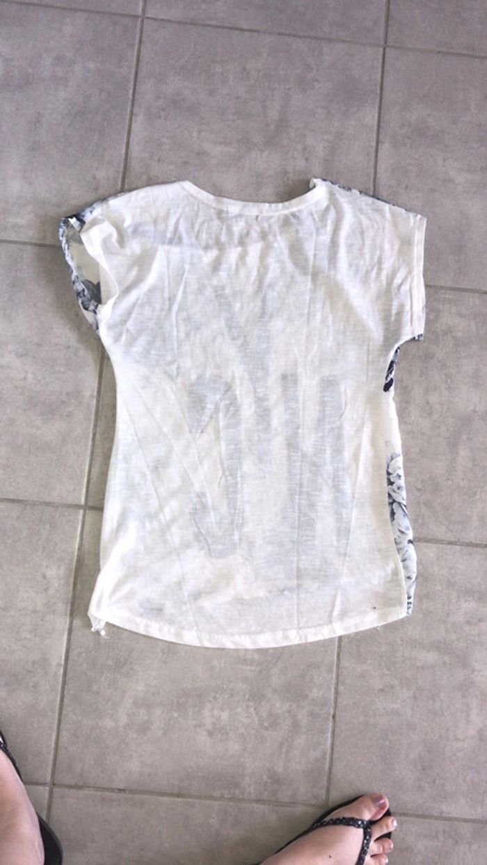 Tee-shirts  fleuris - photo numéro 3
