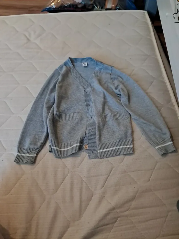 Gilet fin garçon taille 6 ans