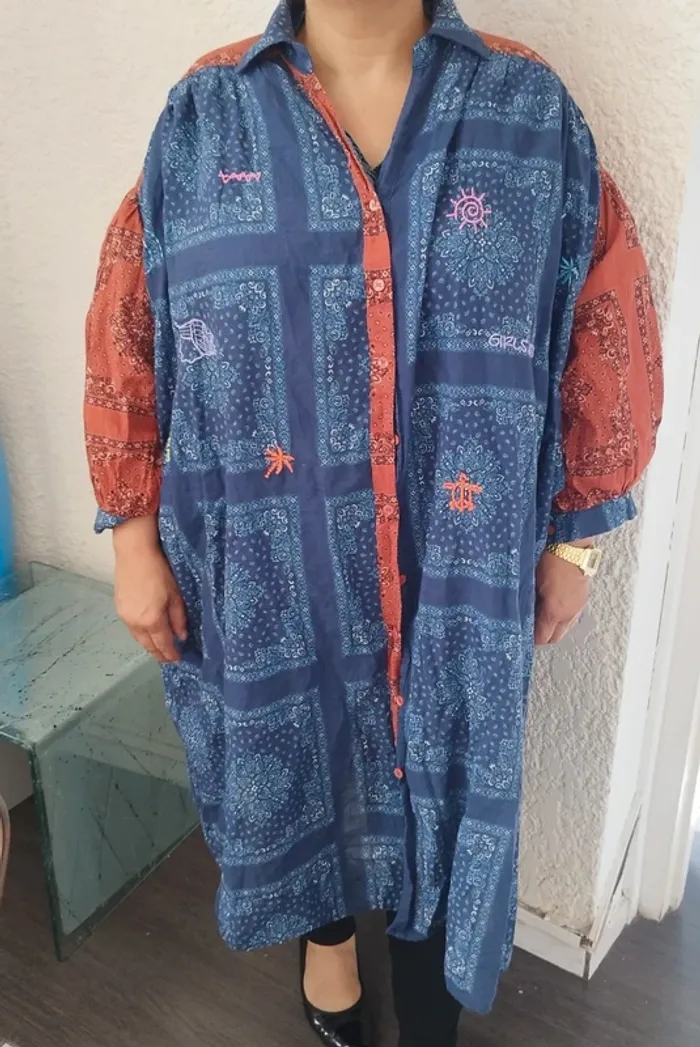 Robe manche longue avec motif T 52 - photo numéro 2