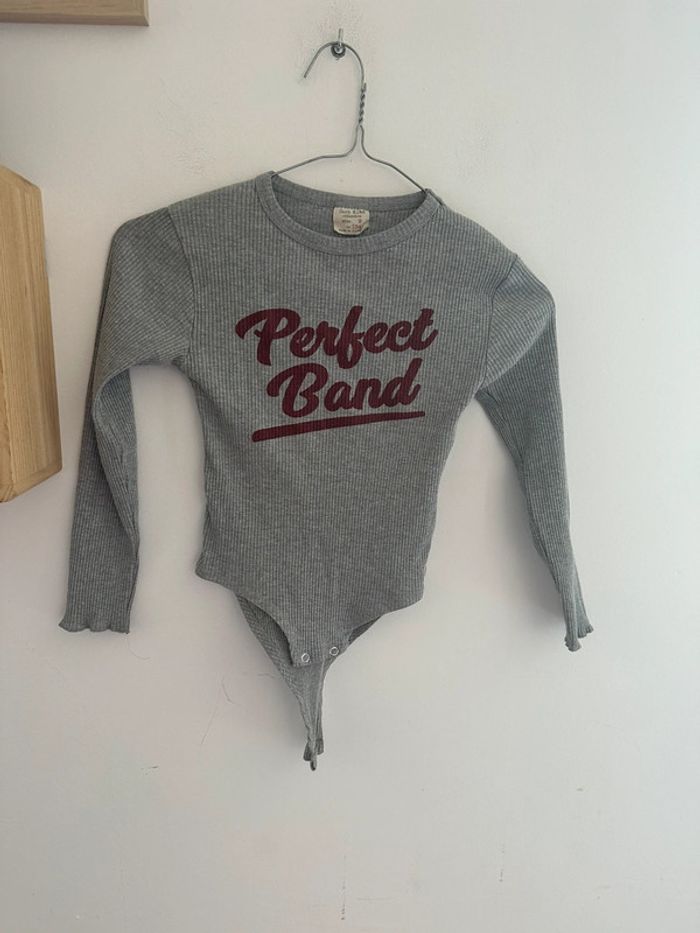 Body manches longues Zara, taille neuf ans
