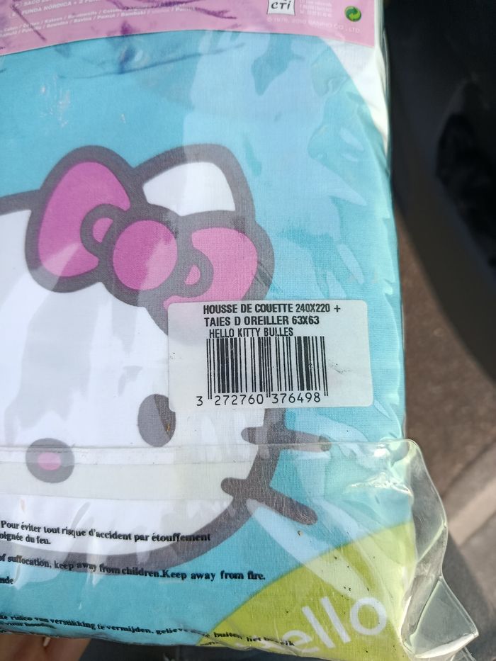Housse de couette Hello Kitty 240X220 neuve - photo numéro 2