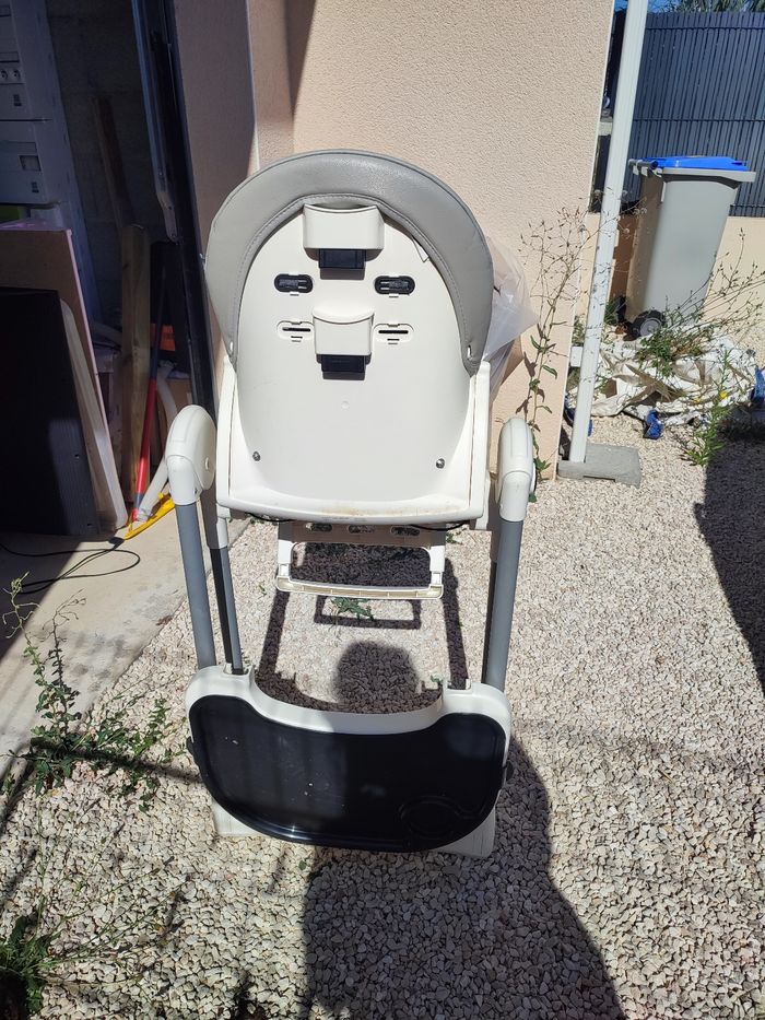 Chaise haute - photo numéro 2