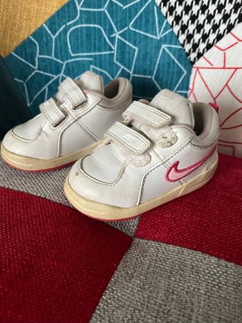 Baskets bébé fille taille 19