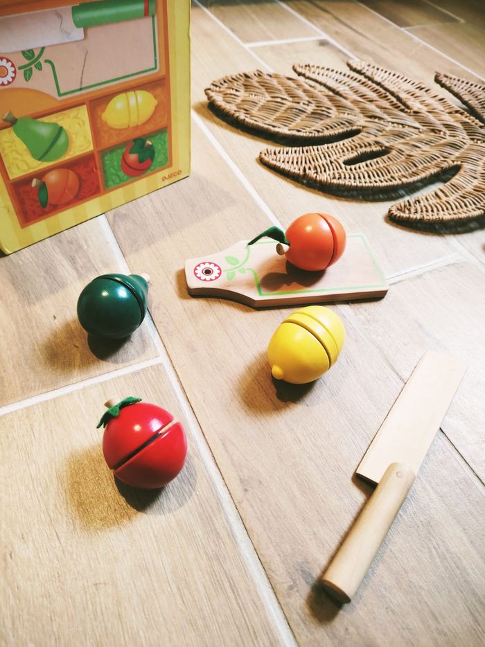 🍅Coffret dinette fruits et légumes en bois à scratch marque Djeco - photo numéro 2