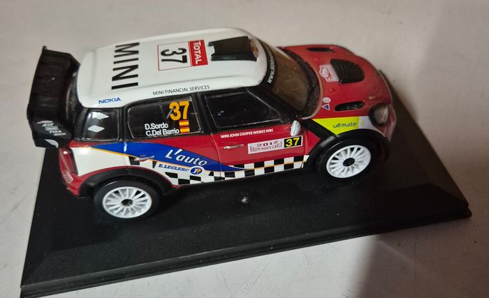 Bburago voiture miniature mini John cooper works wrc dani sordo - photo numéro 4