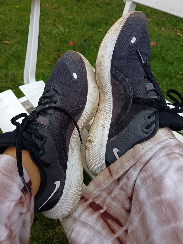 Baskets bien portées et odo