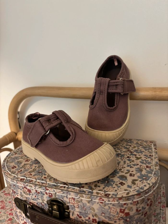 Chaussure violette