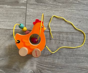 Poule en bois à tirer de Janod