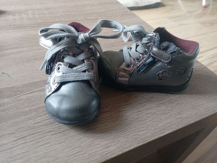 Chaussure fille 19 - photo numéro 2