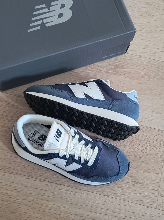Baskets chaussures New Balance neuves taille 36.5 - photo numéro 4