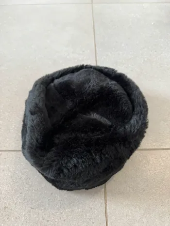 Chapeau noir pour femme, taille unique, très bon état
