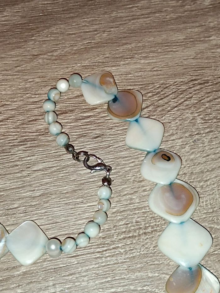 Beau collier nacre Bleu 🩵Vintage 80's - photo numéro 2