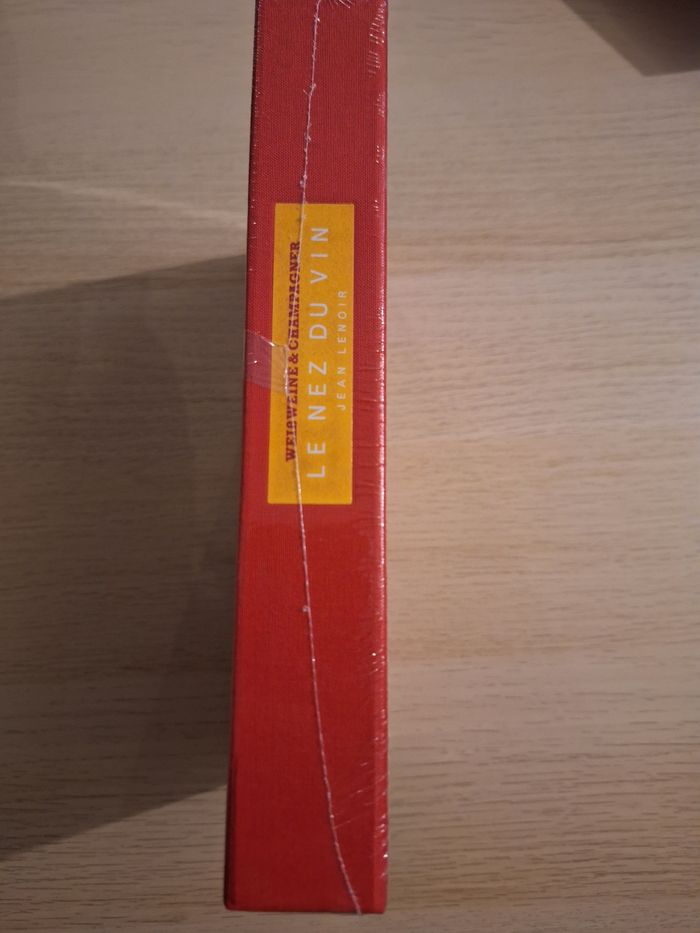 Le nez du vin, vin blanc et champagne,  Jean Lenoir, 12 arômes, neuf en Allemand.
Le nez du vin, vin blanc et champagne, Jean Lenoir, neuf. - photo numéro 3