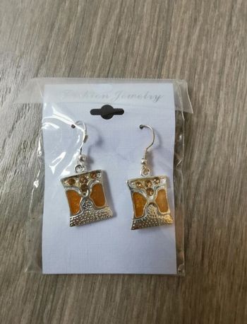 Boucles d'oreilles fantaisie neuve