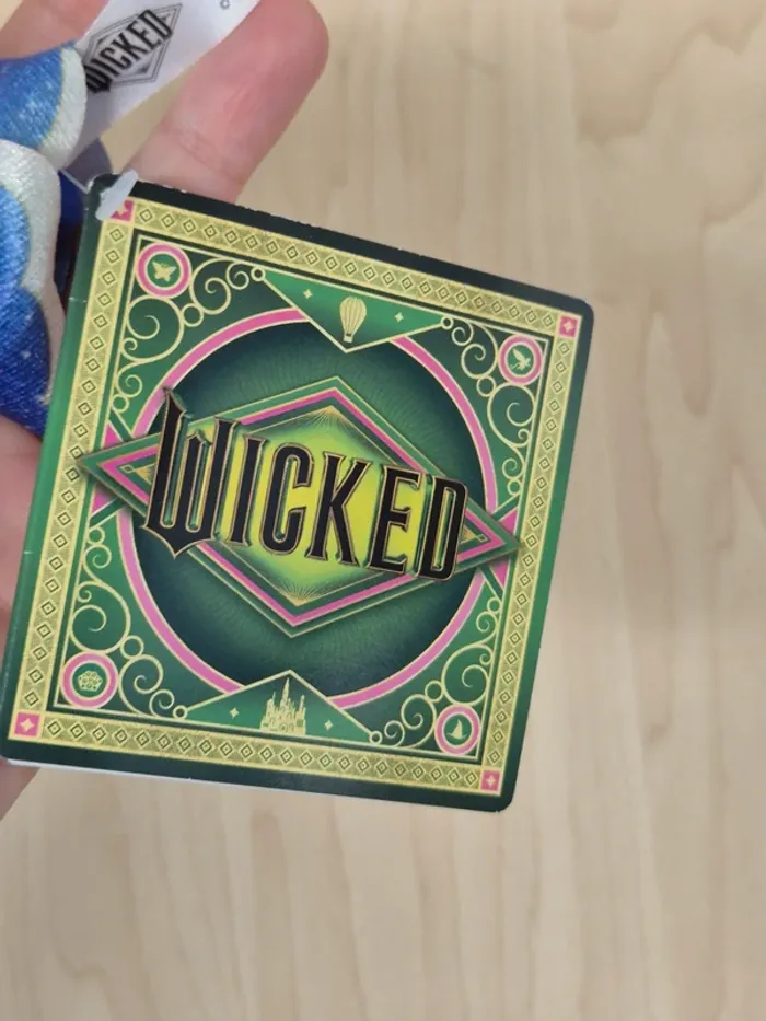 Mascotte Wicked : Madame Morrible - photo numéro 4