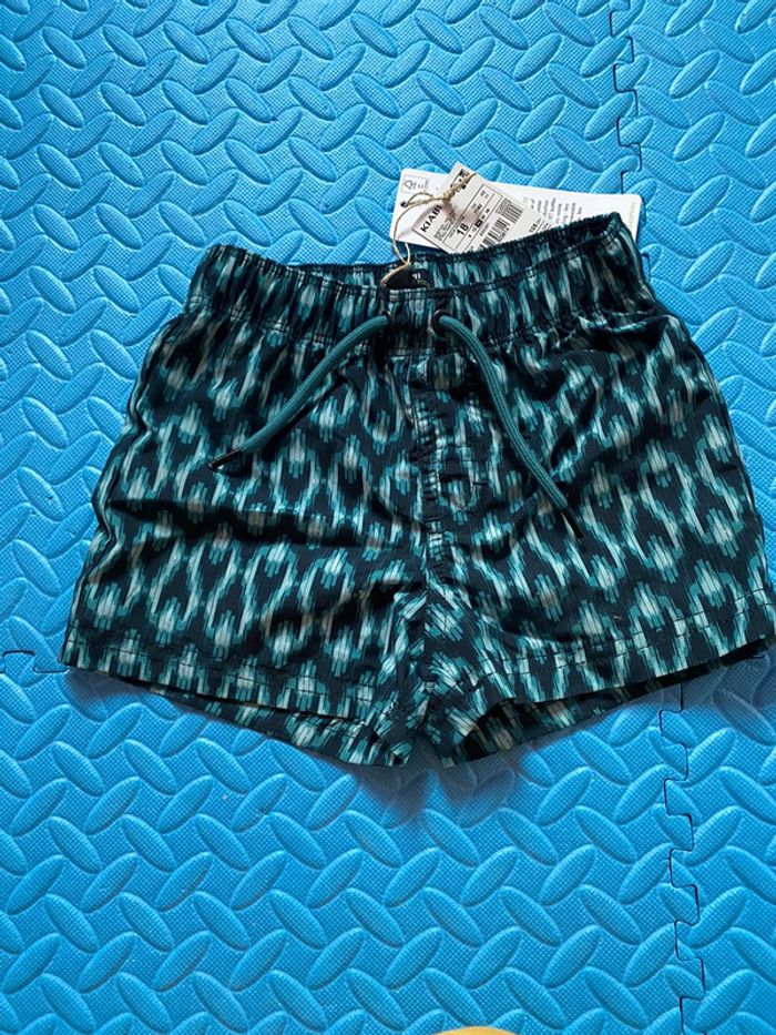 Short de bain Kiabi Taille 18 M